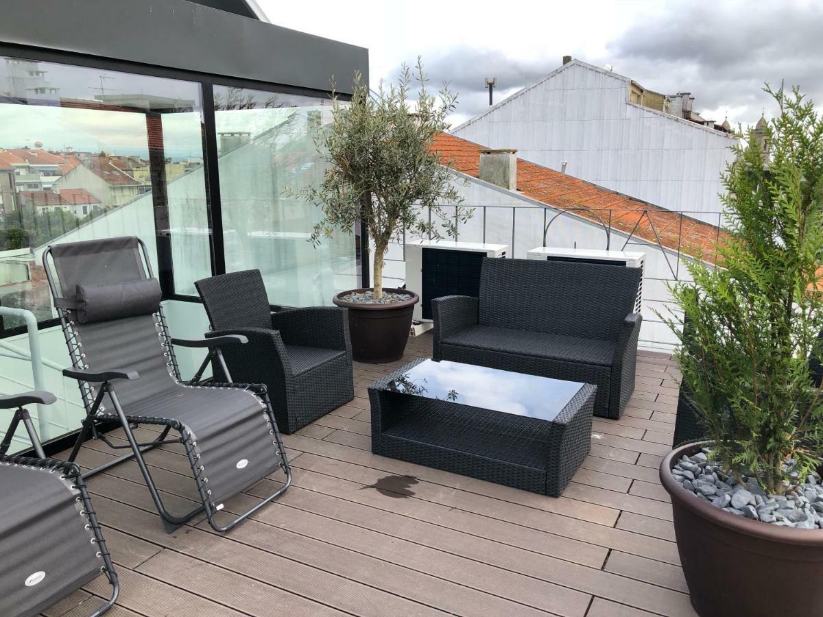 Apartemen studio 70 m² dengan 1 kamar mandi pribadi di Cedofeita Porto Bagian luar foto