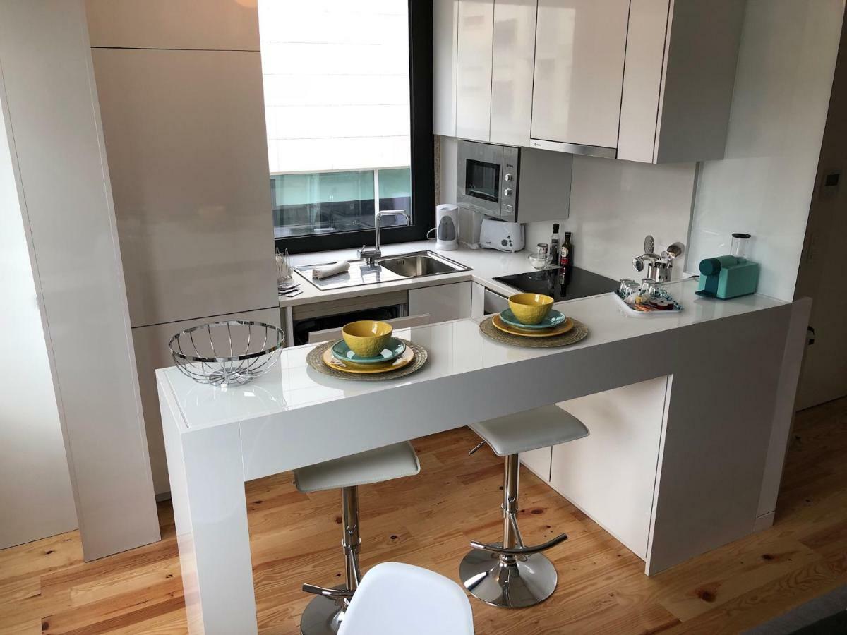 Apartemen studio 70 m² dengan 1 kamar mandi pribadi di Cedofeita Porto Bagian luar foto